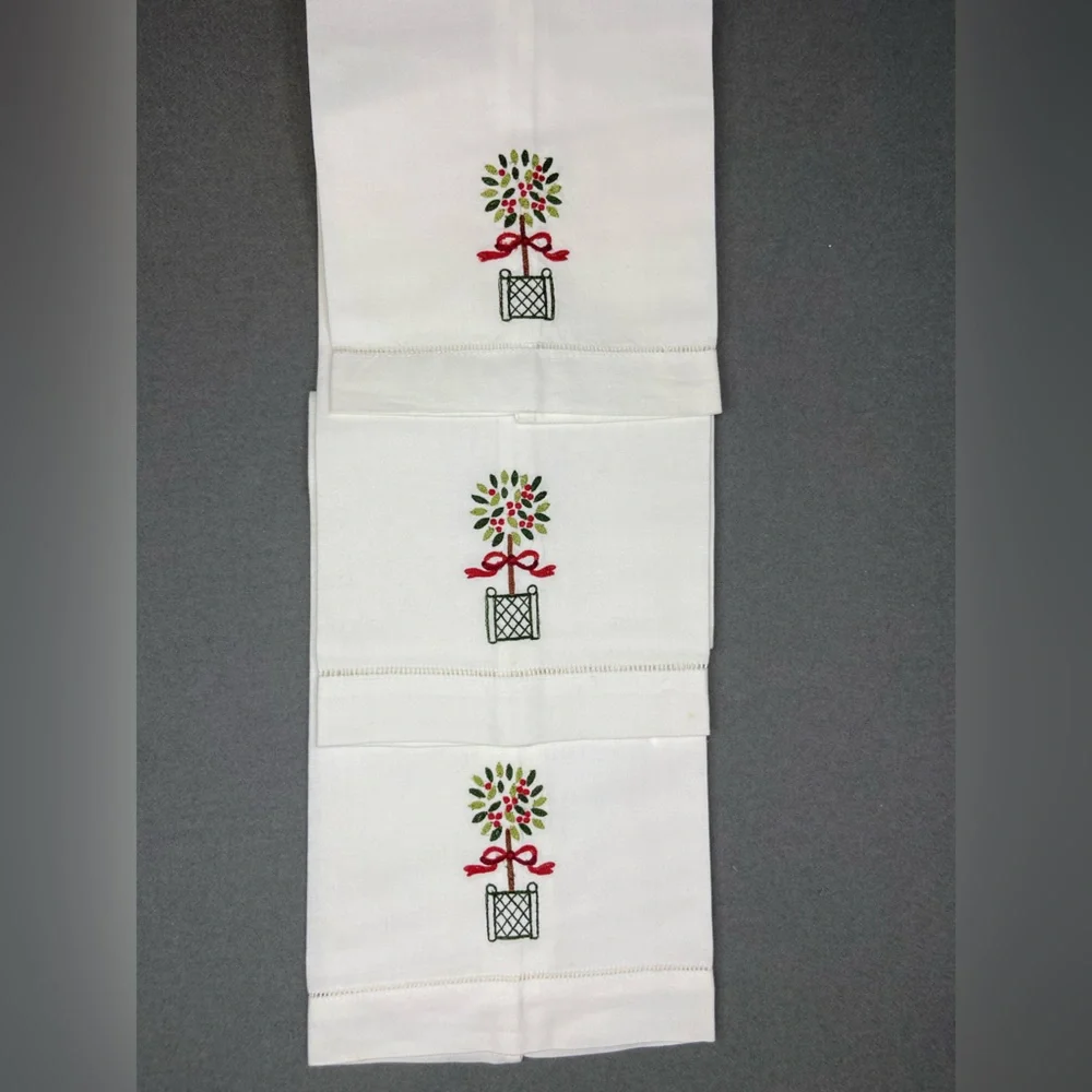 Holiday Guest Towels for Hand Boxwood‎ Topiary embroidered New with Tag NWT